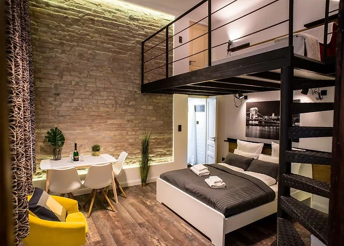 Very Stylish And Fresh Studio Home In The Center
