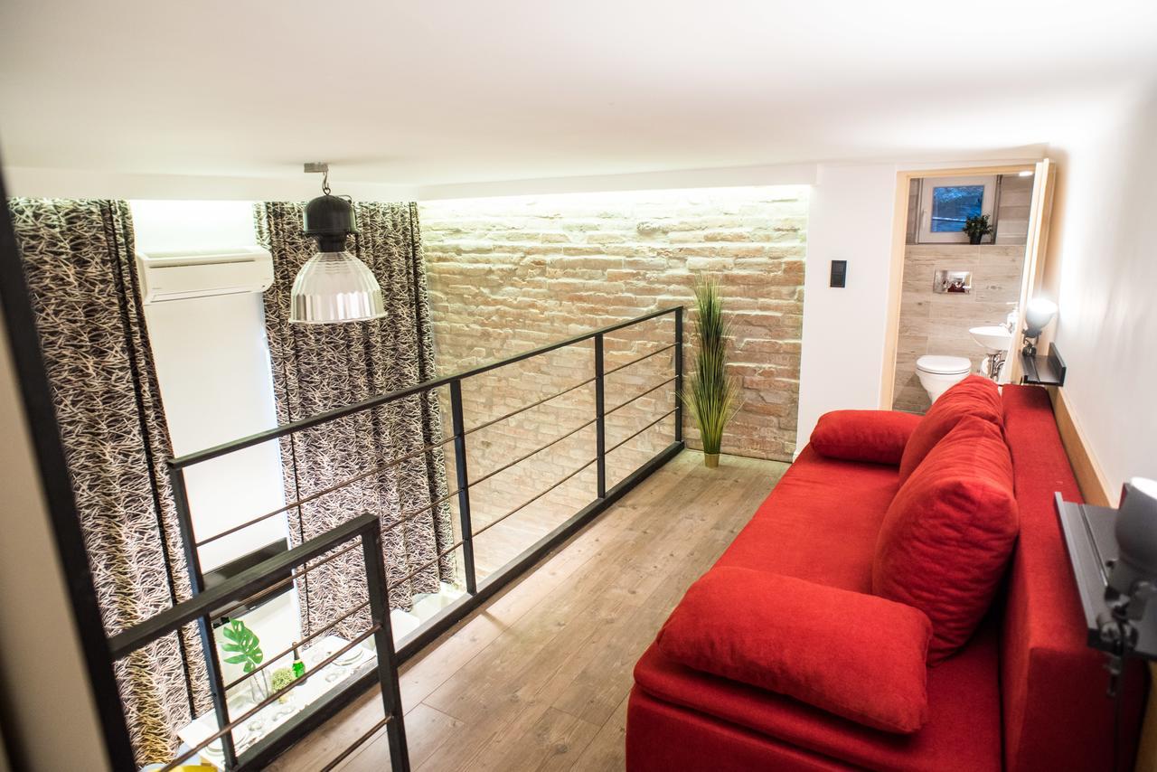 Very Stylish And Fresh In The Center Apartment *
