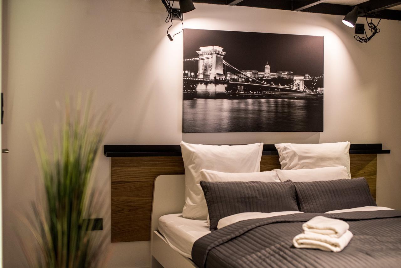 Very Stylish And Fresh In The Center Apartment